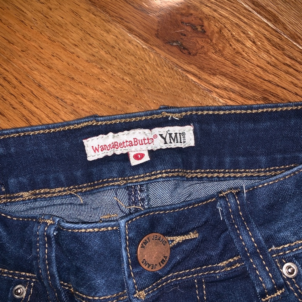 Jeans - Picture 2 of 3